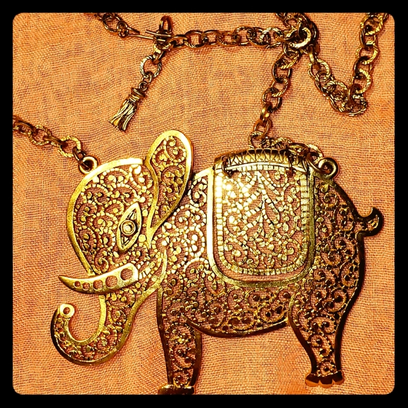 unknown Jewelry - Womens gold-toned Elephant necklace 25" chain